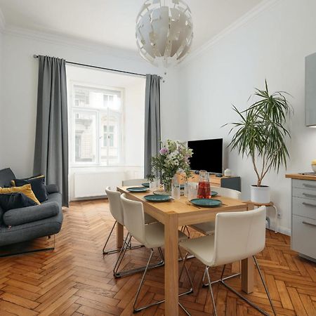 Comfortable And Cosy Apt A Few Steps From Dancing House And Naplavka Dance Πράγα Εξωτερικό φωτογραφία